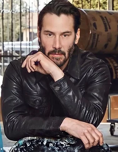 Em julho de 2022,  um homem revelou que Keanu foi doce com uma fã de 80 anos que acompanha a carreira do ator (parecido com o falecido marido)