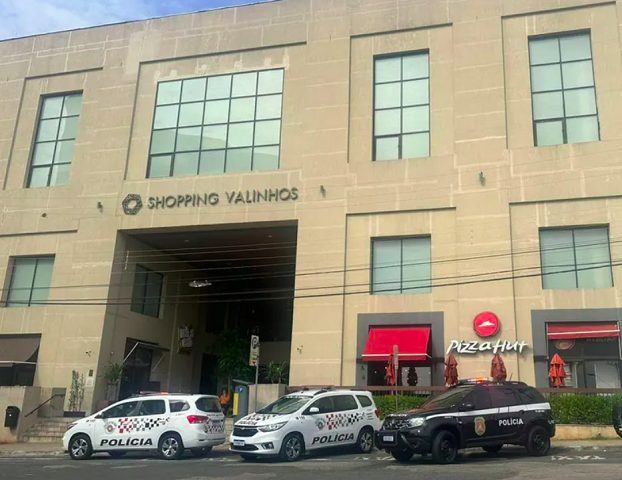 Em nota, o shopping afirmou que o suporte foi chamado “imediatamente” e que 