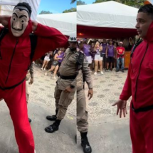 Xanddy é ‘pego’ por policiais após se disfarçar no Carnaval de Salvador - reprodução Instagram