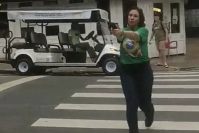 Na eleições de 2022, Zambelli sacou uma arma e perseguiu um apoiador de Lula pelas ruas do bairro Jardins, em São Paulo
 -  (crédito: Platobr)