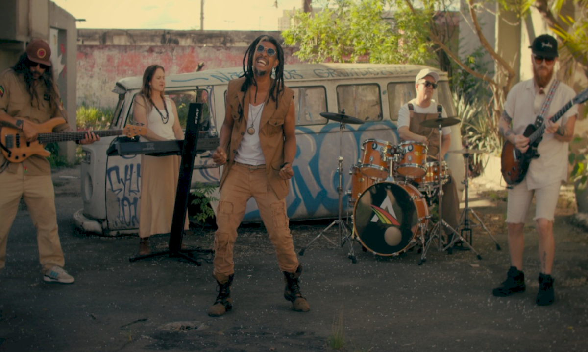 Afrodizia lança 'Ficção' com ex-vocalista do Cidade Negra -  (crédito: Divulgação)