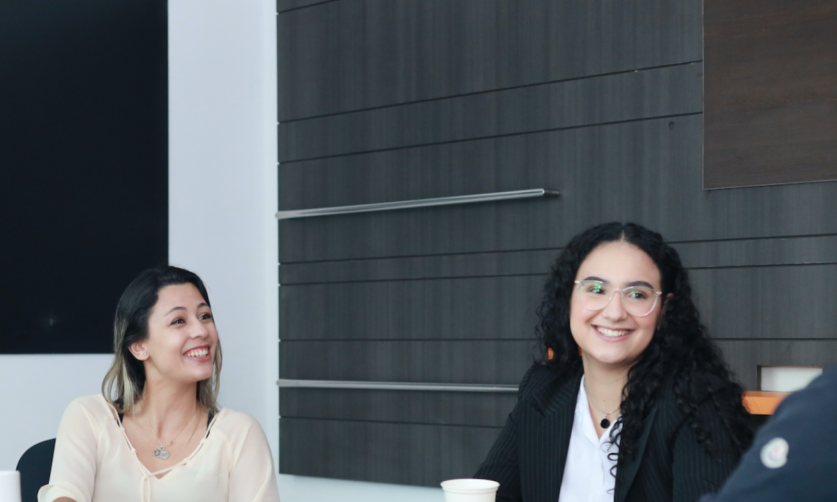 Empreendedores buscam networking em coworkings -  (crédito: DINO)