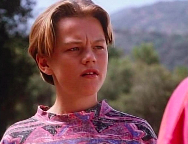 Leonardo DiCaprio: Bem antes de se tornar o queridinho de Hollywood com “Titanic” (1997), DiCaprio já vinha atuando em várias séries de TV desde 1979, mas sua estreia nos cinemas só viria acontecer em “Criaturas 3”, de 1991.