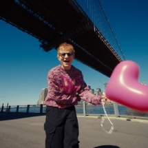 Ed Sheeran lança clipe de primeiro single de novo álbum - Divulga&ccedil;&atilde;o