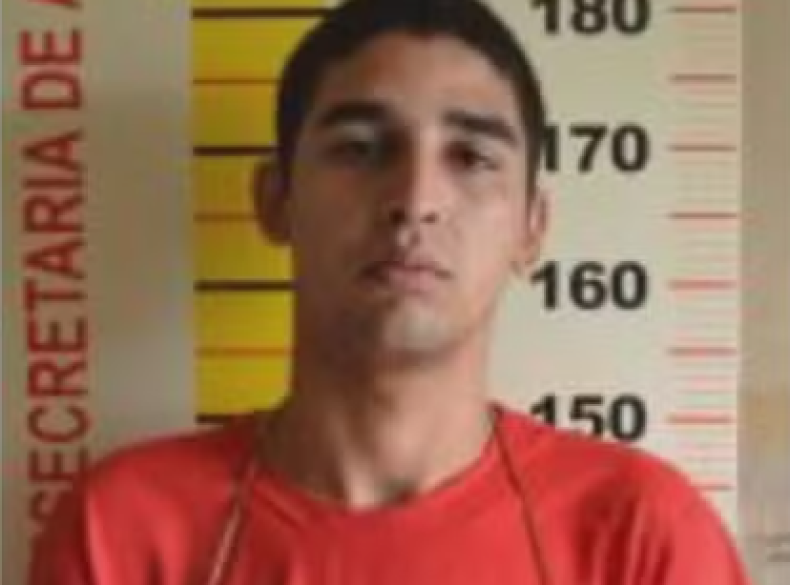 Detento vai tirar o lixo, aproveita descuido e foge de presídio em Passos -  (crédito: DivulgaÃ§Ã£o / Sejusp)