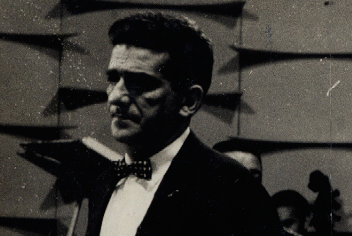 Jacob do Bandolim: Virtuoso do bandolim, Jacob do Bandolim era conhecido por sua técnica impecável e por composições como "Doce de Coco" e "Brasileirinho".