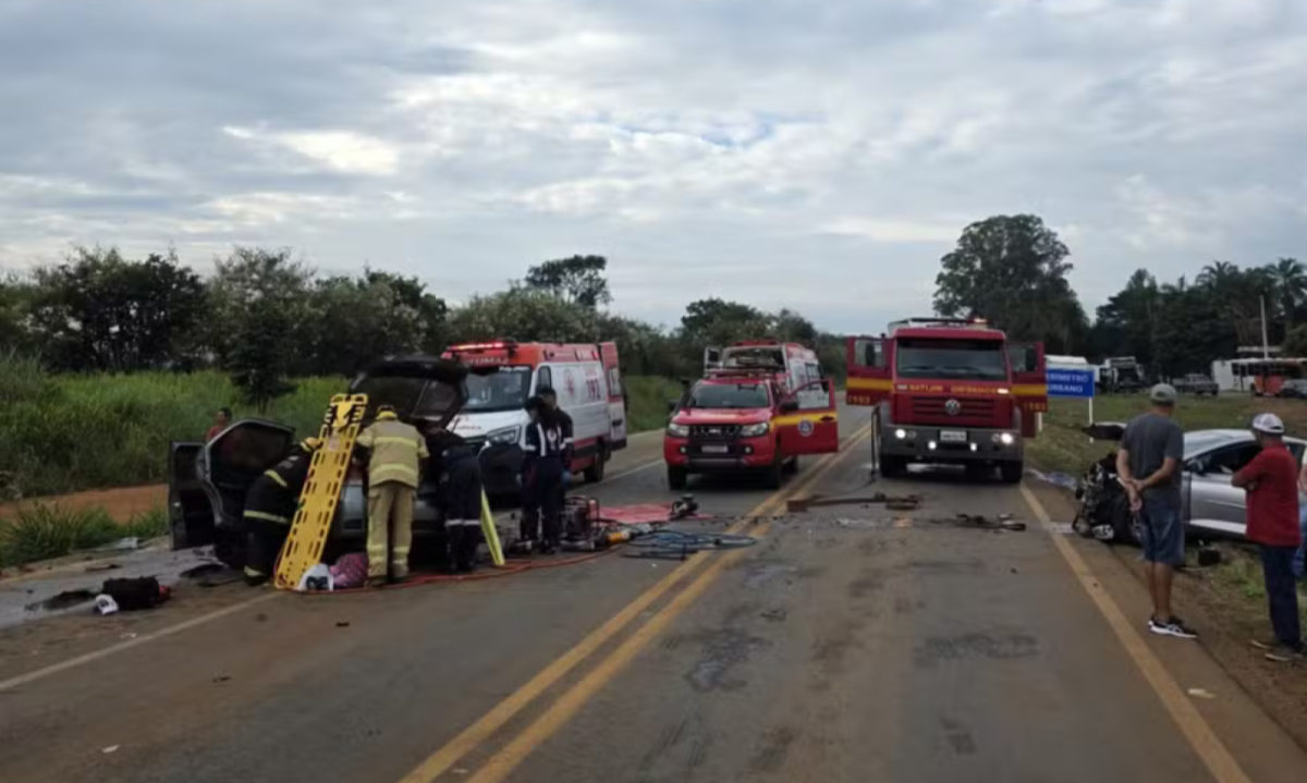 Acidente ocorreu em Bom Despacho, na Regi&atilde;o Centro-Oeste de Minas -  (crédito: Corpo de Bombeiros/Divulga&ccedil;&atilde;o)