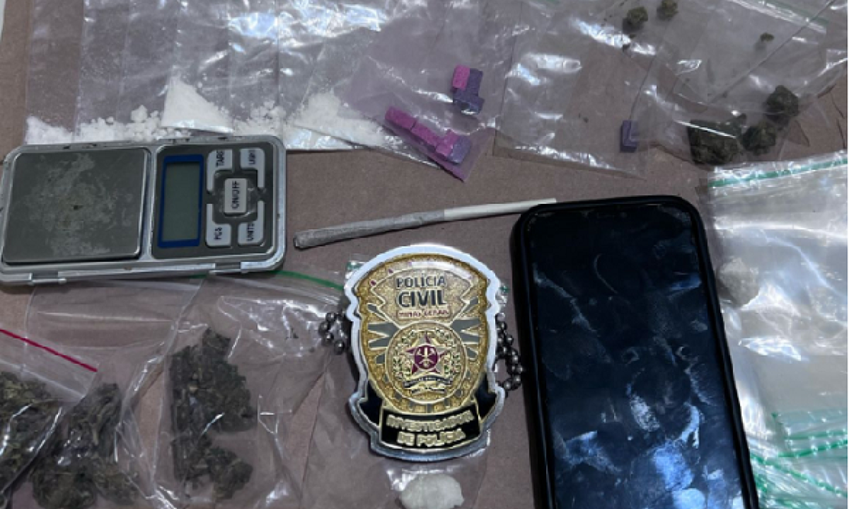 Suspeito, de 22 anos, estava nas proximidades do empreendimento residencial. em Montes Claros, quando foi abordado pela Pol&iacute;cia Civil de Minas Gerais (PCMG) -  (crédito: PCMG / Divulga&ccedil;&atilde;o)