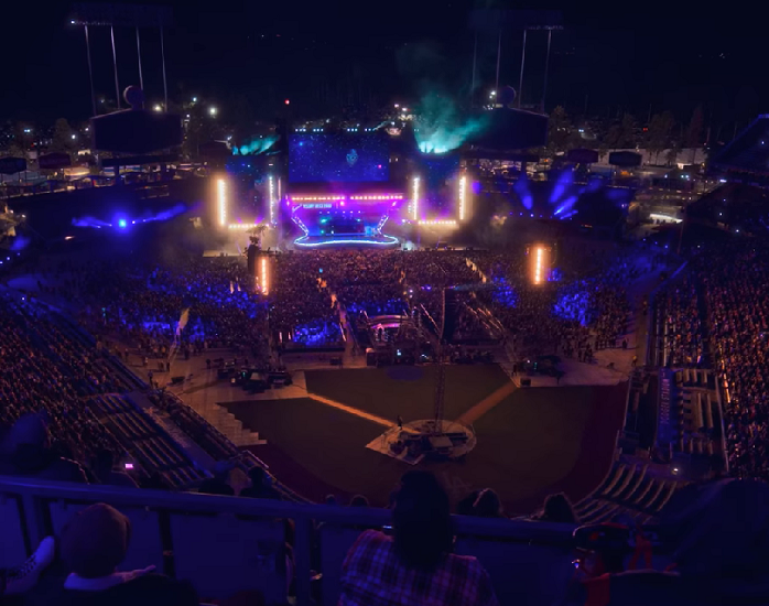 Especializado em conteúdos do mundo da música, o site "Tenho mais discos que amigos" tem uma seleção de 10 clipes dos anos 2000 que alcançaram a marca de 1 bilhão de views no maior canal de vídeo do mundo, o YouTube. A lista conta com músicas que marcaram o início do século e bandas que até hoje embalam os fãs pelo mundo. Veja a seguir.