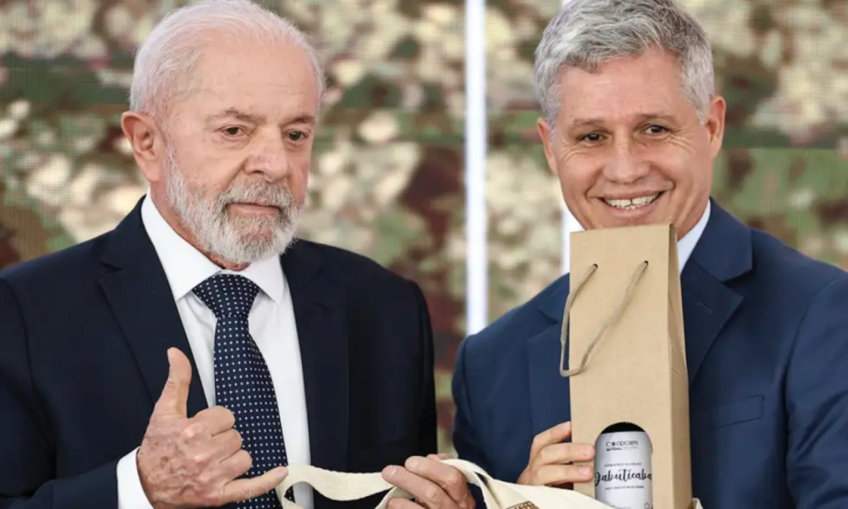 Lula fará três viagens para tratar de reforma agrária -  (crédito: Platobr Politica)