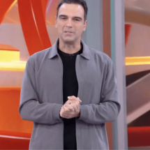 Tadeu Schmidt é acusado de plagiar discurso de Tiago Leifert no BBB25