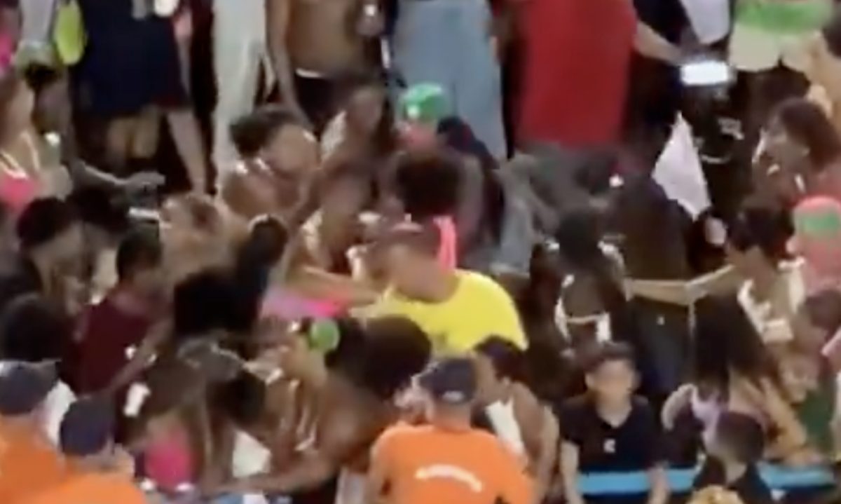 VÍDEO: Ensaio técnico da Mangueira termina em pancadaria -  (crédito: Tupi - Pablo Oliveira)