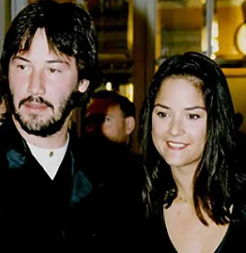 Outro drama na vida de Keanu foi a doença da irmã Kim. Ela teve leucemia e quase morreu. 
