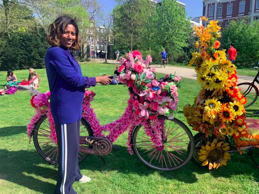 “Essa série é um retrato fiel do que é ser uma mulher e do que uma mulher negra é capaz, de onde ela pode chegar, e mostra que ela não vai sozinha e ainda deixa um grande legado”, declarou a diretora da série Danielle França, em comunicado enviado à imprensa.
