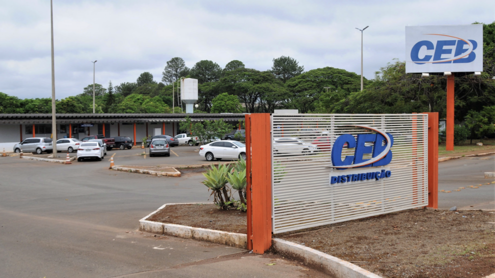 Justiça dá vitória à Companhia Energética de Brasília em disputa milionária -  (crédito: Platobr Economia)