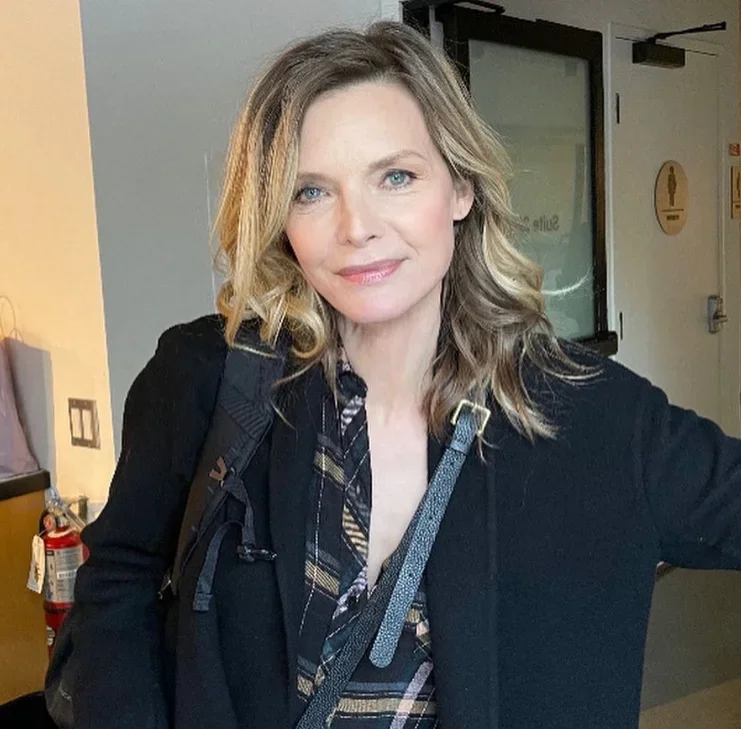 Michelle Pfeiffer - Atriz americana, nascida em 29/4/1958. Mantém a beleza na terceira idade. Indicada a 3 Oscars na carreira.  