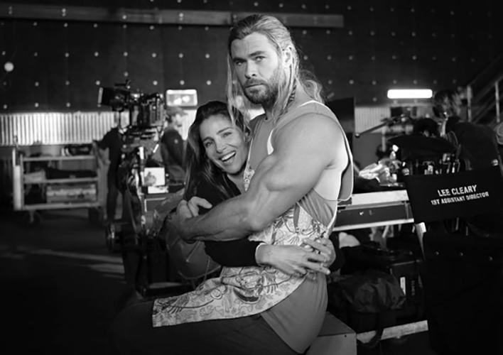 Já o site "Radar Online" relatou que amigos do casal estão preocupados. Segundo a publicação, os constantes compromissos de Hemsworth fora da Austrália - onde vive com a família - têm gerado tensão. Apesar de prometer desacelerar, o ator segue envolvido em grandes produções.