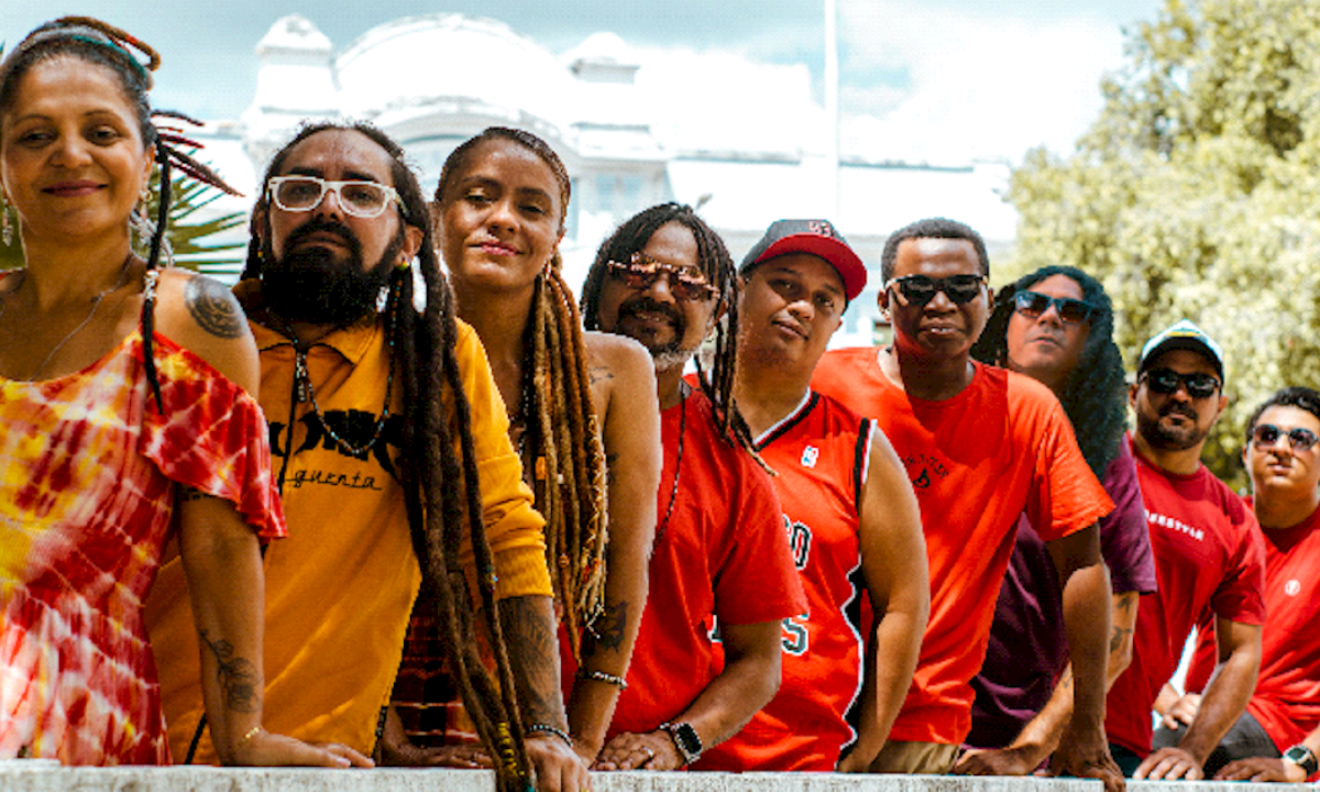 Alma Roots faz uma ode ao reggae de salão na inédita 'Agarradinho' -  (crédito: Matheus Bars)