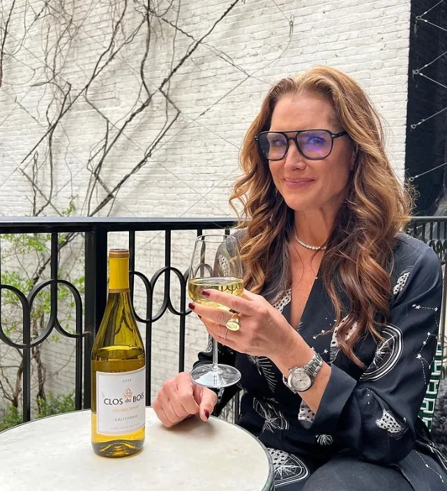 Brooke Shields (31 de maio de 1965) - Estrelou campanhas de marcas de calça jeans, assim como o tradicional "A Lagoa Azul", filme por qual é mais conhecida, e "Amor Sem Fim". Teve a vida cercada de polêmica por seu relacionamento com o cantor Michael Jackson.