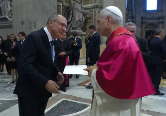 Reprodução Youtube Vaticano 
