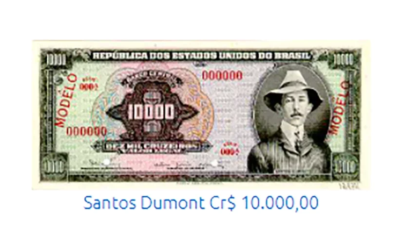 Quando foi implementado, um cruzeiro equivalia a mil réis. A escolha do nome se deu por conta da constelação Cruzeiro do Sul, presente na bandeira e no Hino Nacional Brasileiro.