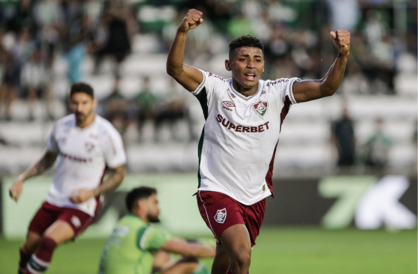 HÉRCULES: Quase marcou um gol no primeiro tempo. Seguiu bem na marcação ao longo de toda a partida. NOTA: 6,0 - 