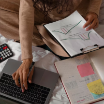 Calculadoras on-line: ferramentas essenciais no cotidiano moderno - Freepik