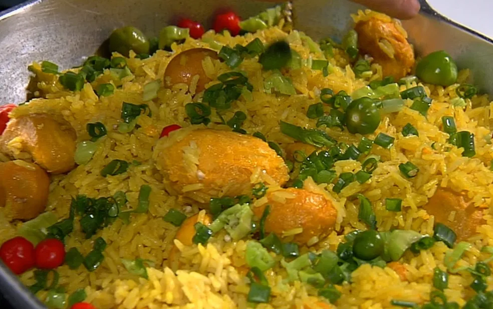 2. Arroz com pequi (nota 3,1): Tradicional no estado de GoiÃ¡s, o arroz com pequi Ã© um prato brasileiro com sabor marcante. A fruta usada ao lado do arroz tambÃ©m recebe outros temperos que dÃ£o sabor ao prato.