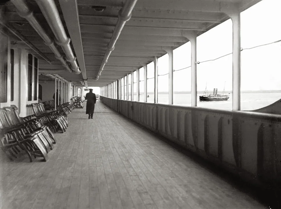 A empresa do navio, White Star Line, queria que a viagem fosse rápida para ganhar um prêmio: "Fita Azul", para a embarcação que fizesse o percurso entre Europa e EUA em menor tempo.  