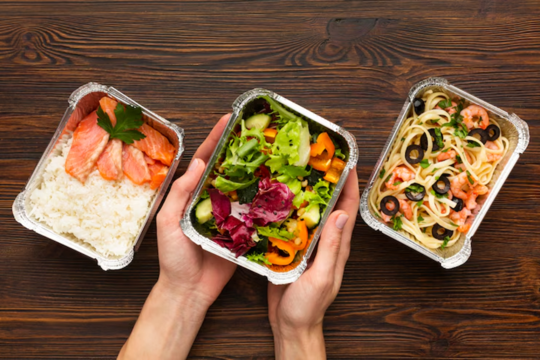 Práticas, nutritivas e saborosas: marmitas fitness que economizam tempo sem abrir mão do sabor.