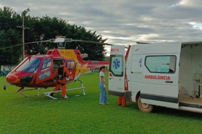 Vítima estava em uma área de difícil acesso, o que, segundo os bombeiros, impossibilitou a chegada rápida do socorro terrestre -  (crédito: CBMMG / Divulgação)