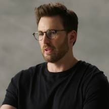 Chris Evans: ator está em comédia romântica que alcançou 90% no Rotten Tomatoes - Reprodução 