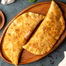 Pastel de feira na airfryer: crocante, leve e sem fritura - Freepik
