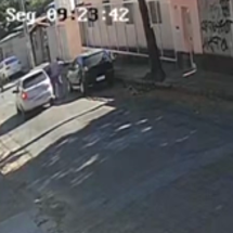 Vídeo: homem é morto a tiros dentro de carro em Venda Nova  - Reprodu&ccedil;&atilde;o/redes sociais 
