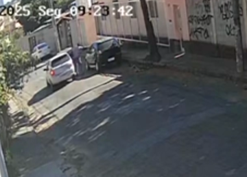 Imagens de câmeras de segurança registram o momento dos disparos  -  (crédito: Reprodução/redes sociais )