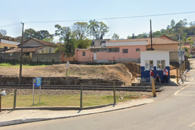 motociclista morre ao ser atropelado por trem na Zona da Mata -  (crédito: Google Street View)