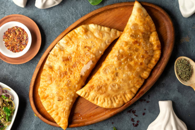 Crocante por fora, recheado por dentro: o pastel de feira na airfryer é a combinação perfeita de sabor e praticidade -  (crédito: Freepik)