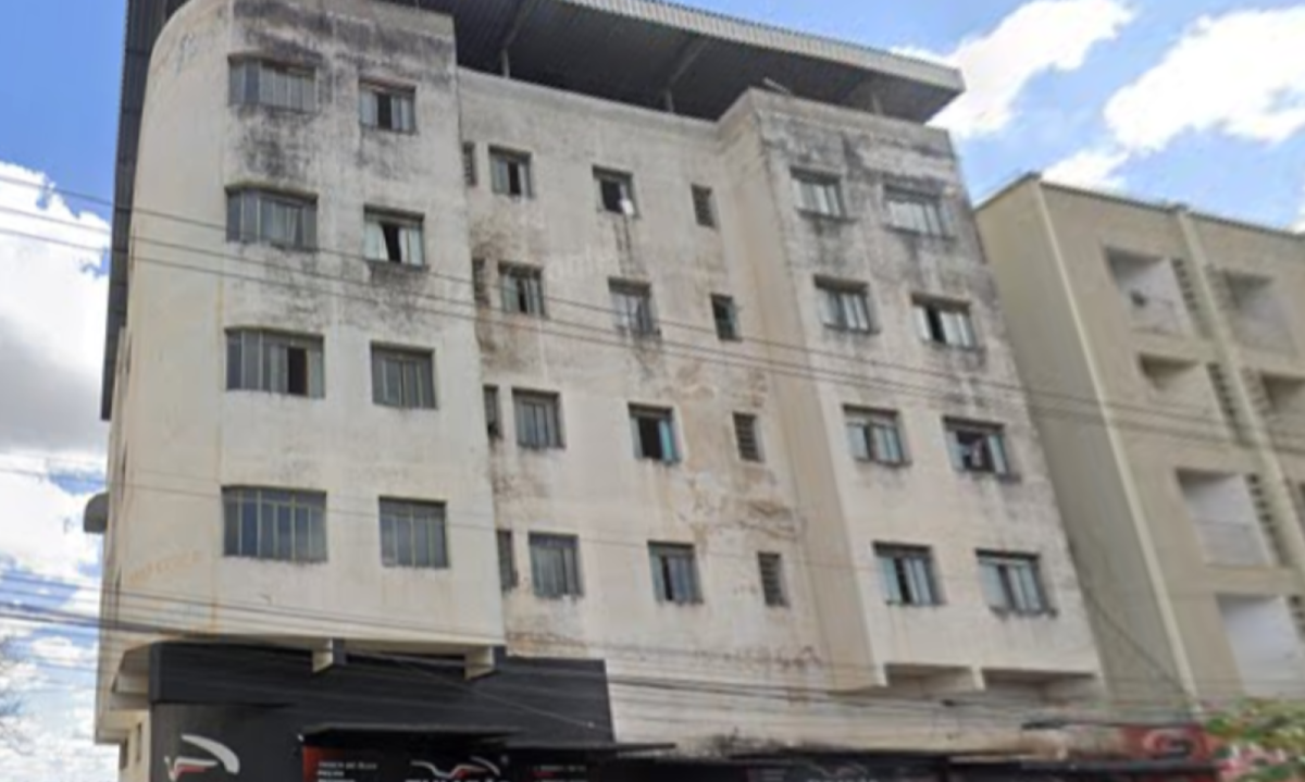 Mulher pulou janela de pr&eacute;dio para fugir do marido -  (crédito: Google Street View)