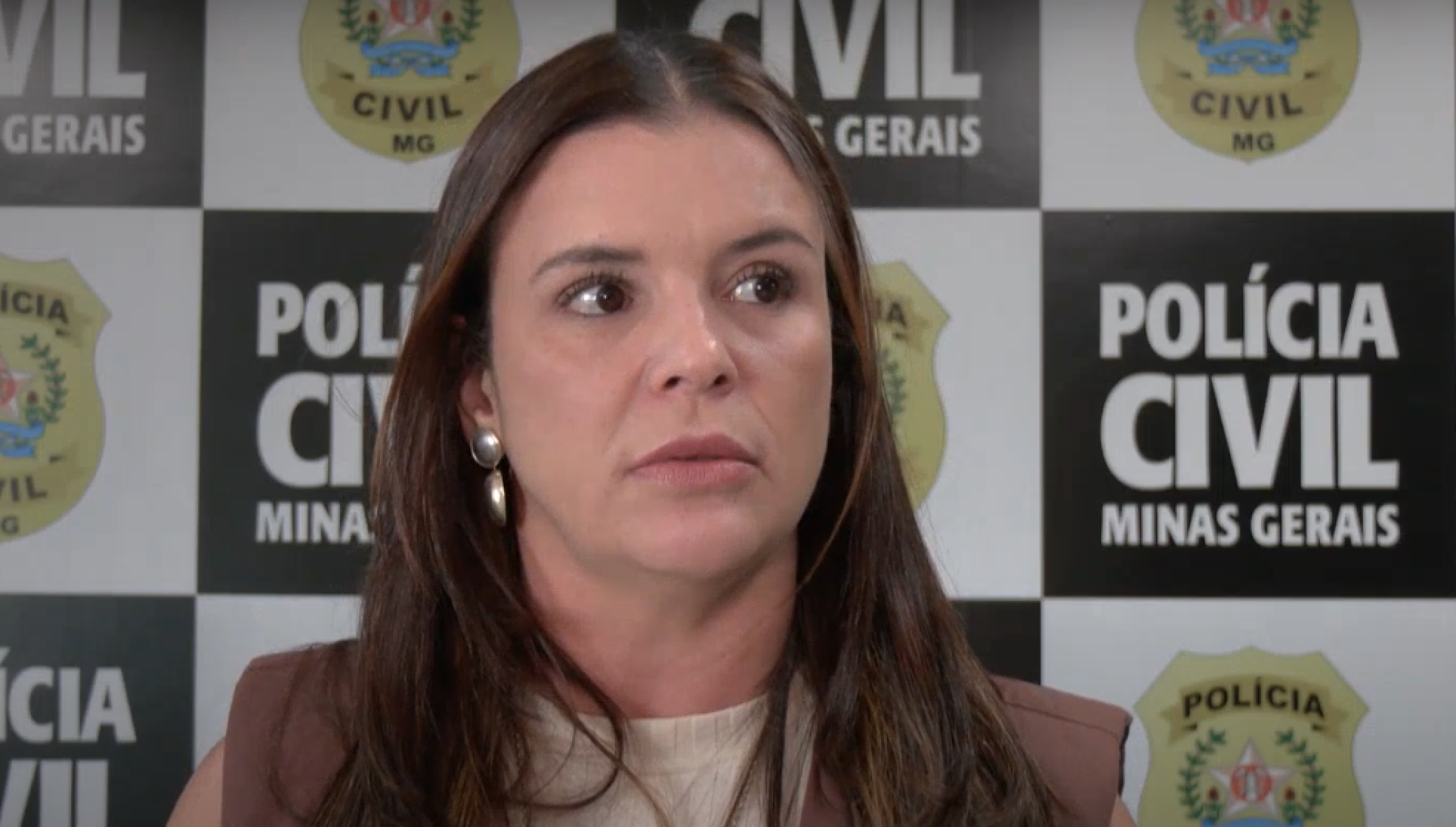 Pai e filho, de 16 anos, sÃ£o presos por estupro de crianÃ§as em assentamento -  (crédito: Divulgação/PCMG)