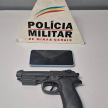 Homens são presos suspeitos de roubar celular no Centro de BH