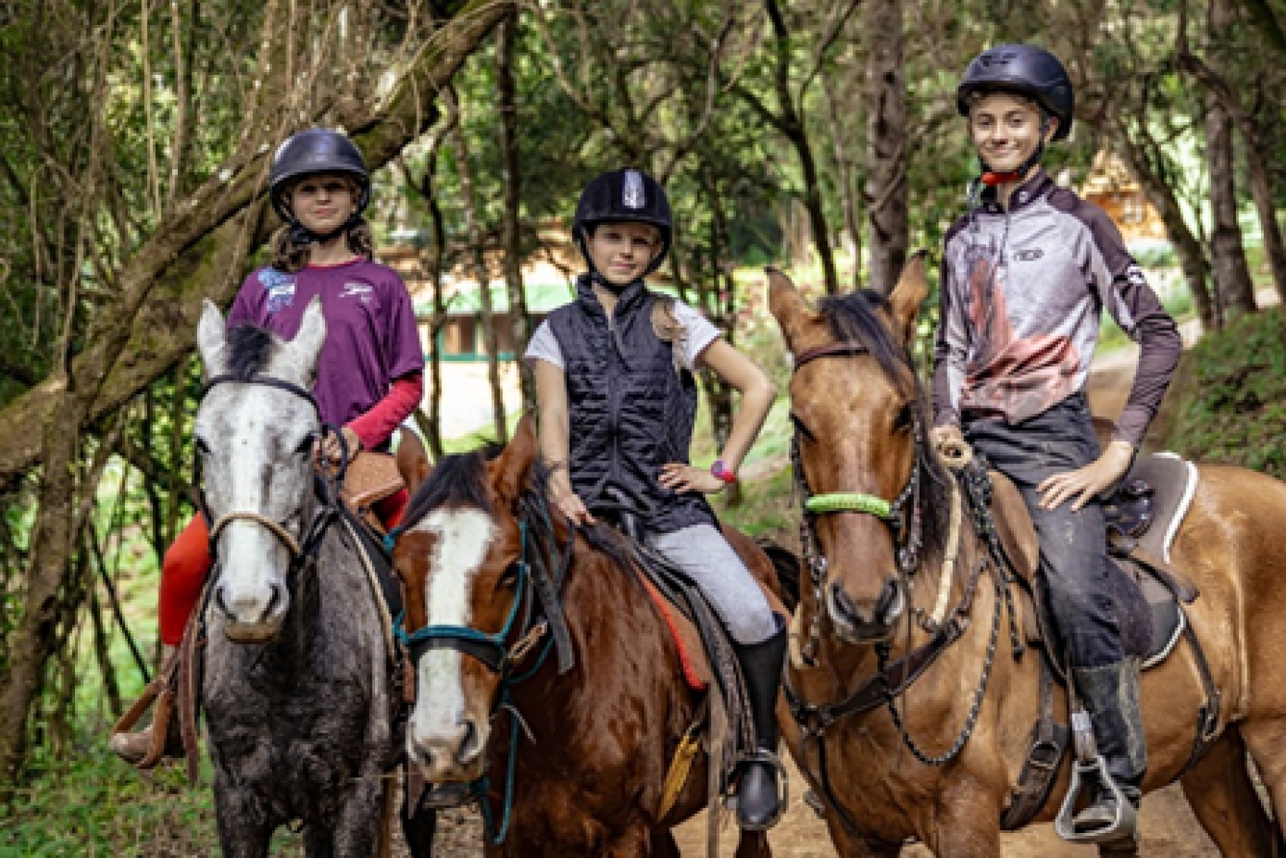 Caça ao tesouro a cavalo está entre as atividades oferecidas pelo centro equestre Horseland-(Foto: Horseland/Divulgação