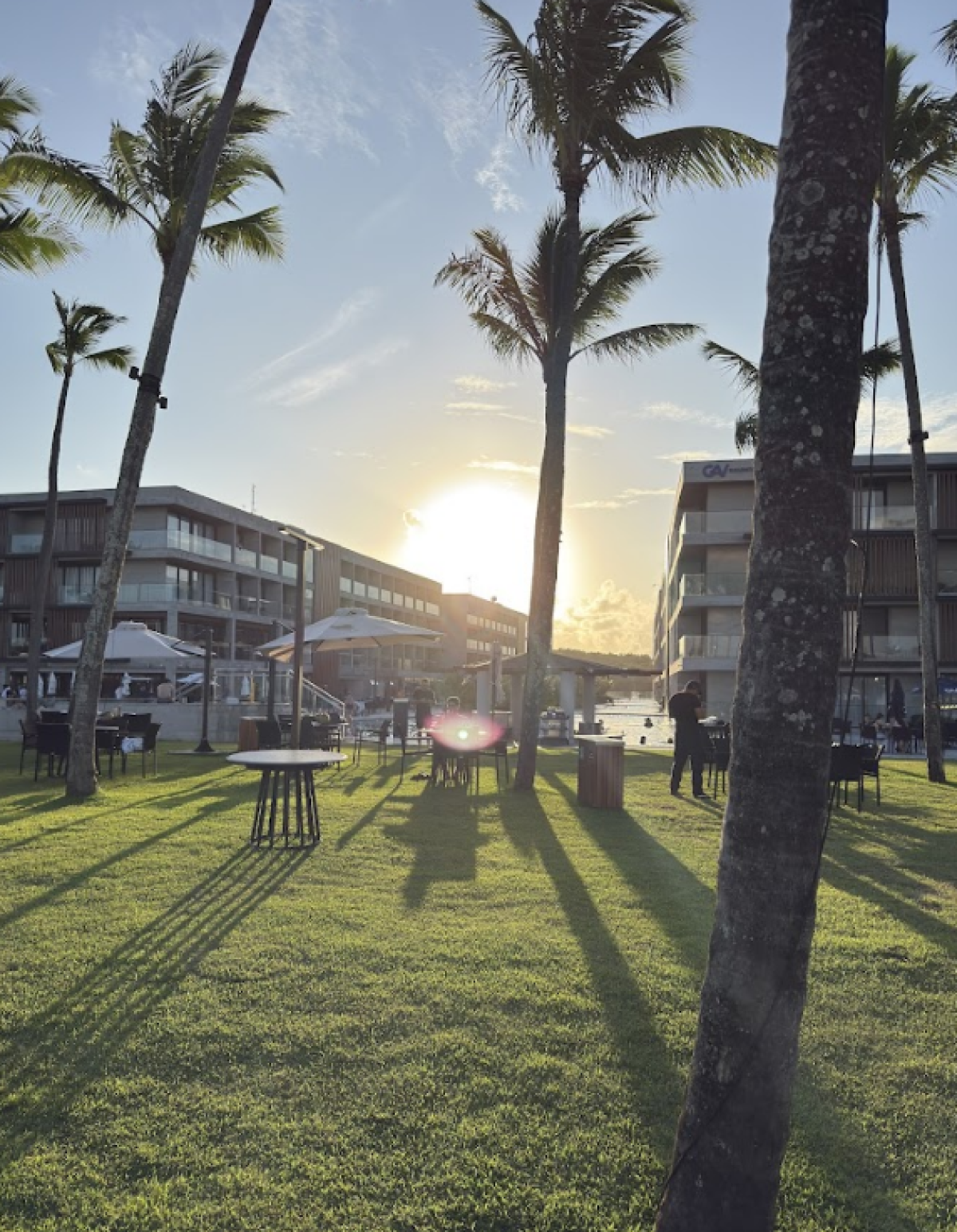 No resort na Praia de Muro Alto, os multiproprietários têm acesso a toda a infraestrutura do hotel, incluindo piscinas, restaurantes, áreas de lazer e serviços 