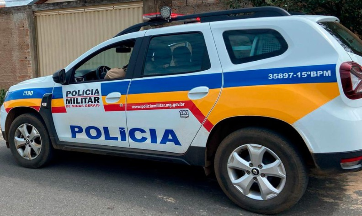 Filha ataca com faca o pai idoso para roubar carne e trocar por droga -  (crédito: DivulgaÃ§Ã£o/PMMG)