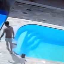 Vídeo: bebê de 1 ano cai em piscina, mas é salva pelo pai em Minas - Reprodu&ccedil;&atilde;o/Redes Sociais