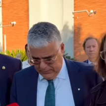 Flávio, Damares e apoiadores pedem à Itália que não extradite Zambelli   - Reprodução/redes sociais
