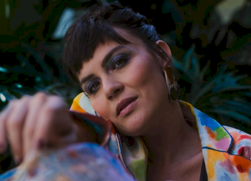Em novo disco, 'Revela', Graziela Medori interpreta composições de Valéria  -  (crédito: Lucylli Alves)