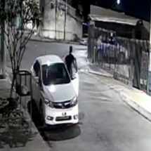 Policial militar é indiciado por atropelar e matar homem na Grande BH - Câmera de segurança/Reprodução