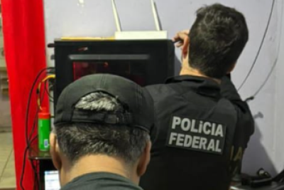 Operação visa combater o armazenamento e o compartilhamento de material relacionado ao abuso e à exploração sexual de crianças e adolescentes na internet -  (crédito: PF/Divulgação)