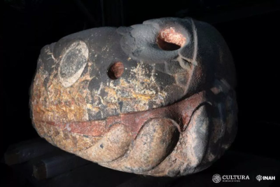 Arqueólogos do Instituto Nacional de Antropologia e História, do México, descobriram recentemente uma serpente de pedra enterrada no solo da antiga capital do Império Asteca, Tenochtitlán. Um achado sobre uma das civilizações mais misteriosas da América Latina.  -  (crédito:  INAH)