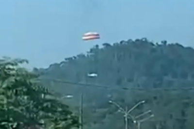 O uso de paraquedas por aviões para atenuar quedas é uma curiosidade que chama atenção. Isso ocorreu, por exemplo, em 2023 em Massaranduba, Santa Catarina.  -  (crédito: Reprodução de vídeo 
)